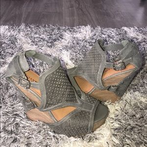 Gianni Bini Women’s Heels